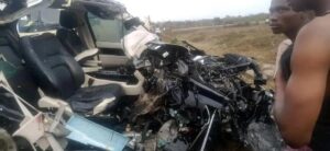 The dismantled Range rover at the Nairobi-Mombasa highway