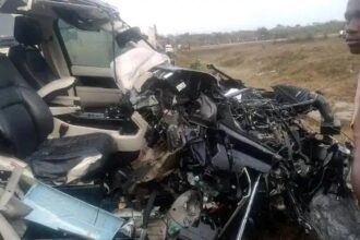 The dismantled Range rover at the Nairobi-Mombasa highway